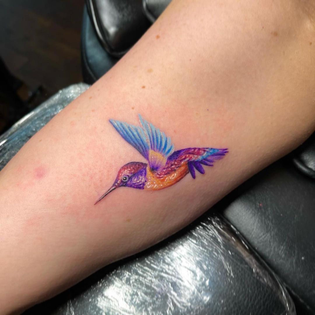 25 Best Hummingbird Tattoo Designs & Meaning - tattoogenda.com